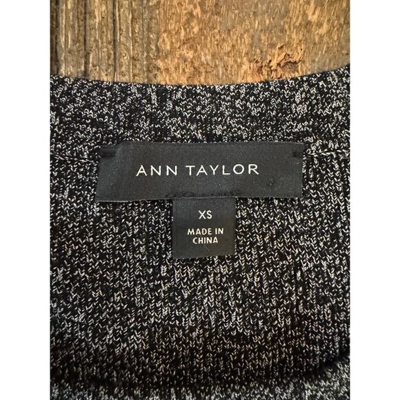 Ann Taylor Frayed Short Sleeve Sweater Size XS - Picture 6 of 8